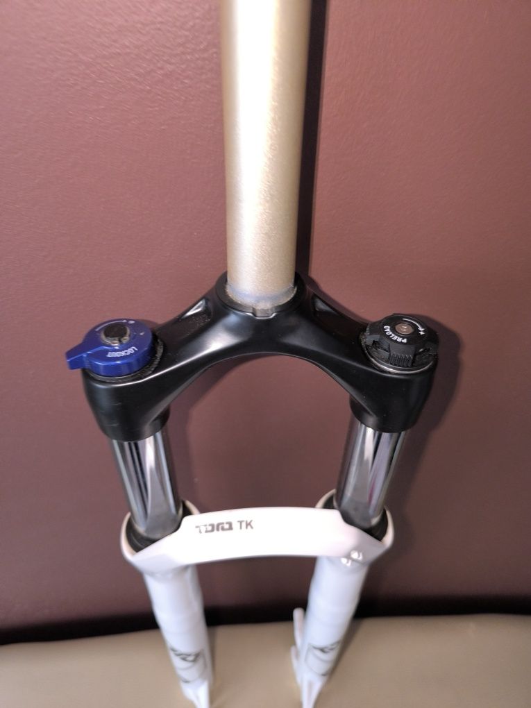 Nowy amortyzator Rock Shox Tora TK 26"