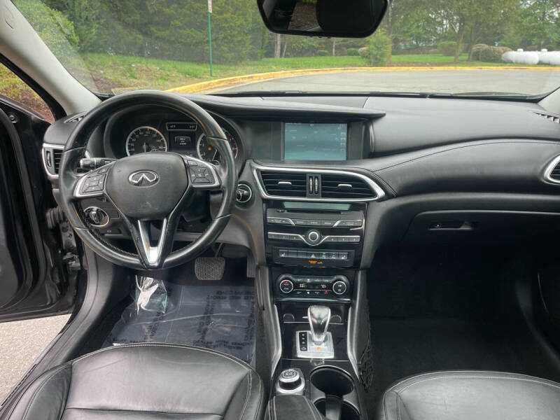 2017 Infiniti QX30
