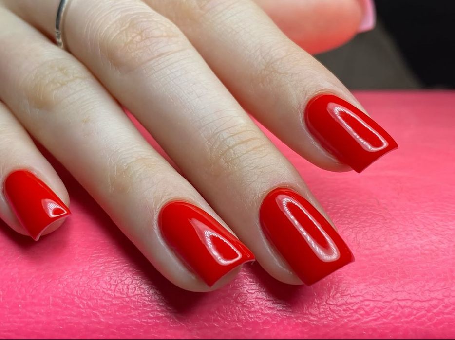 Маникюр-педикюр Холодная гора.