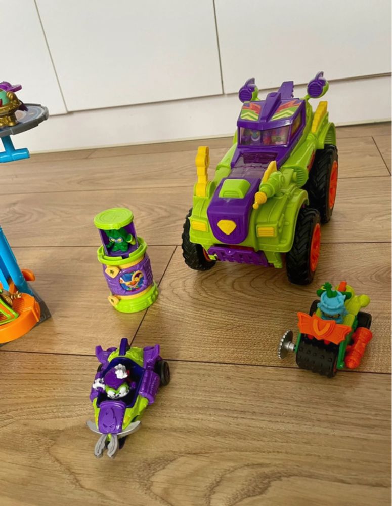 Super zings samochody stacja zegarek