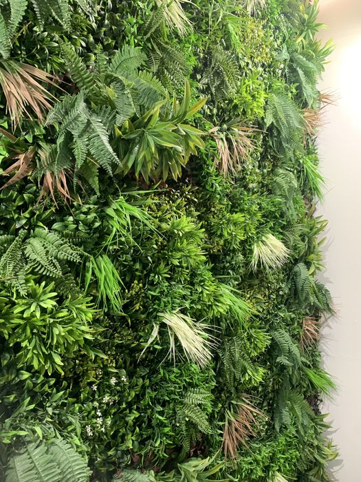Plantas artificiais (parede)
