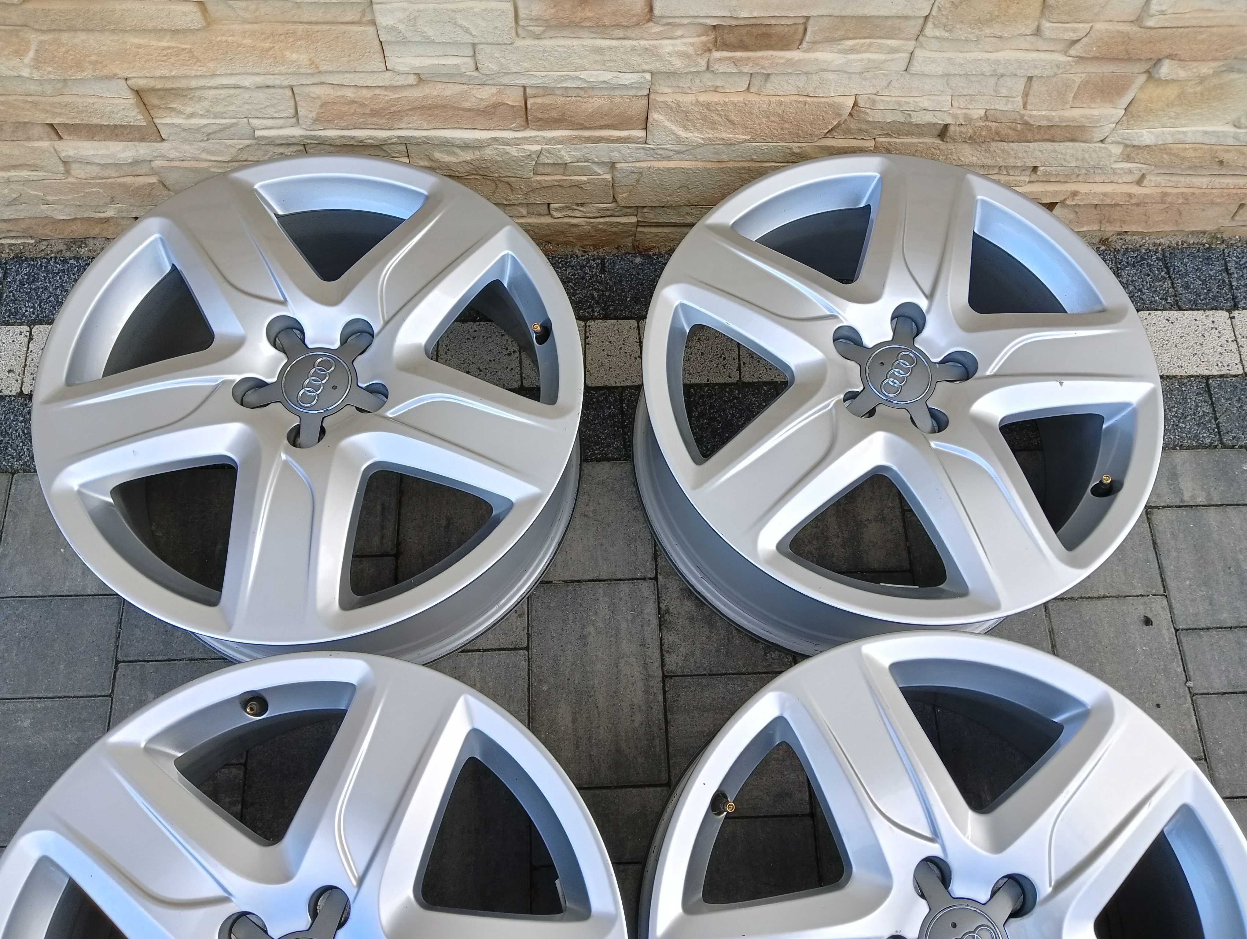 4  alu 18 cali oryg AUDI   A4 , A6 , A3 , Q3 , Q5  jak nowe 5x112