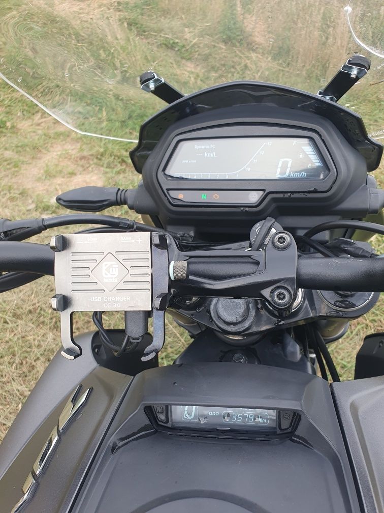Мотоцикл Bajaj Diminar 400