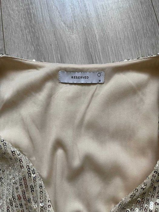 Сукня з паєтками колір нюдовий