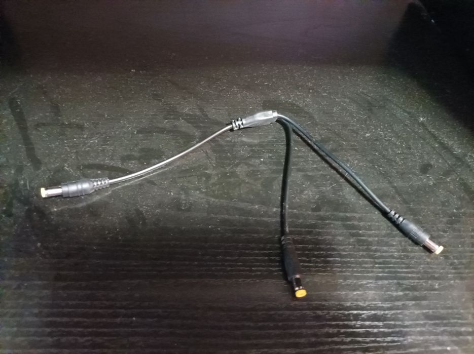 DC UPS DC1018P 5V 9V 12V 18W 10400mAh