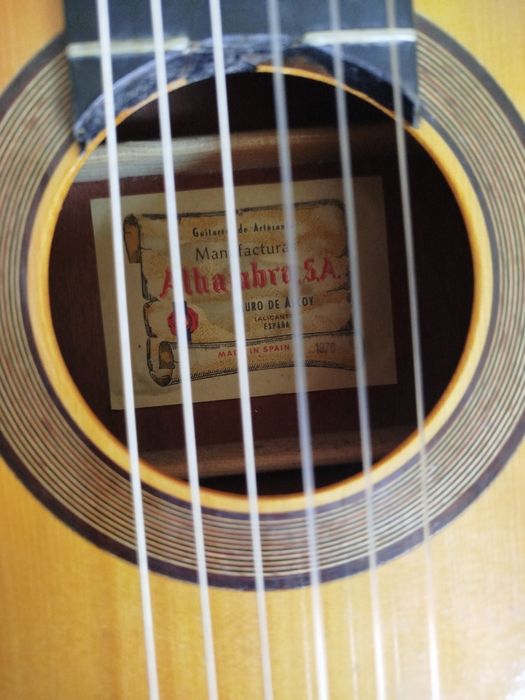 Guitarra clássica Alhambra 1976