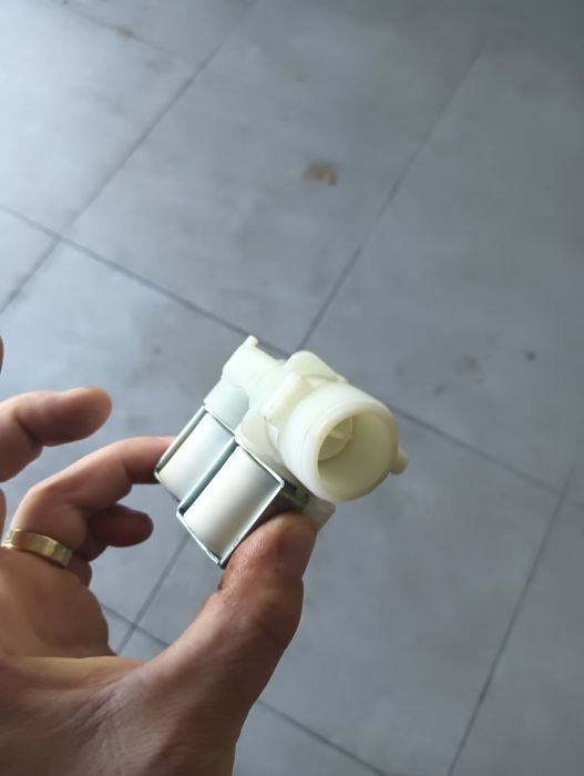 Válvula solenoide Ariston Hotpoint