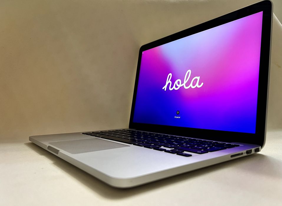 MacBook Pro 13” Retina (2015) • i5 • 8GB • 128GB