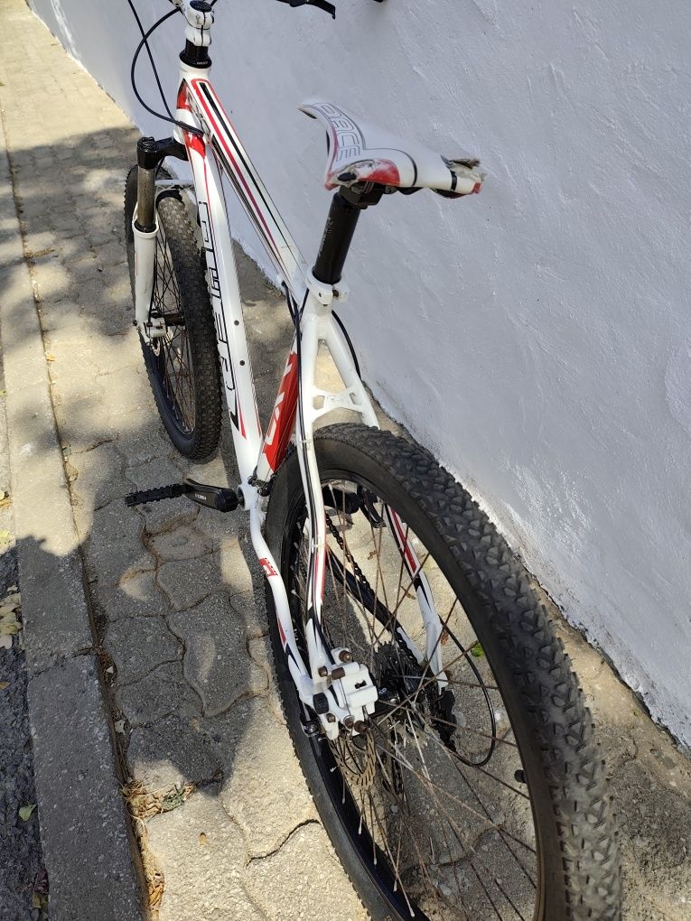 Btt marca Quer CXR tamanho 18