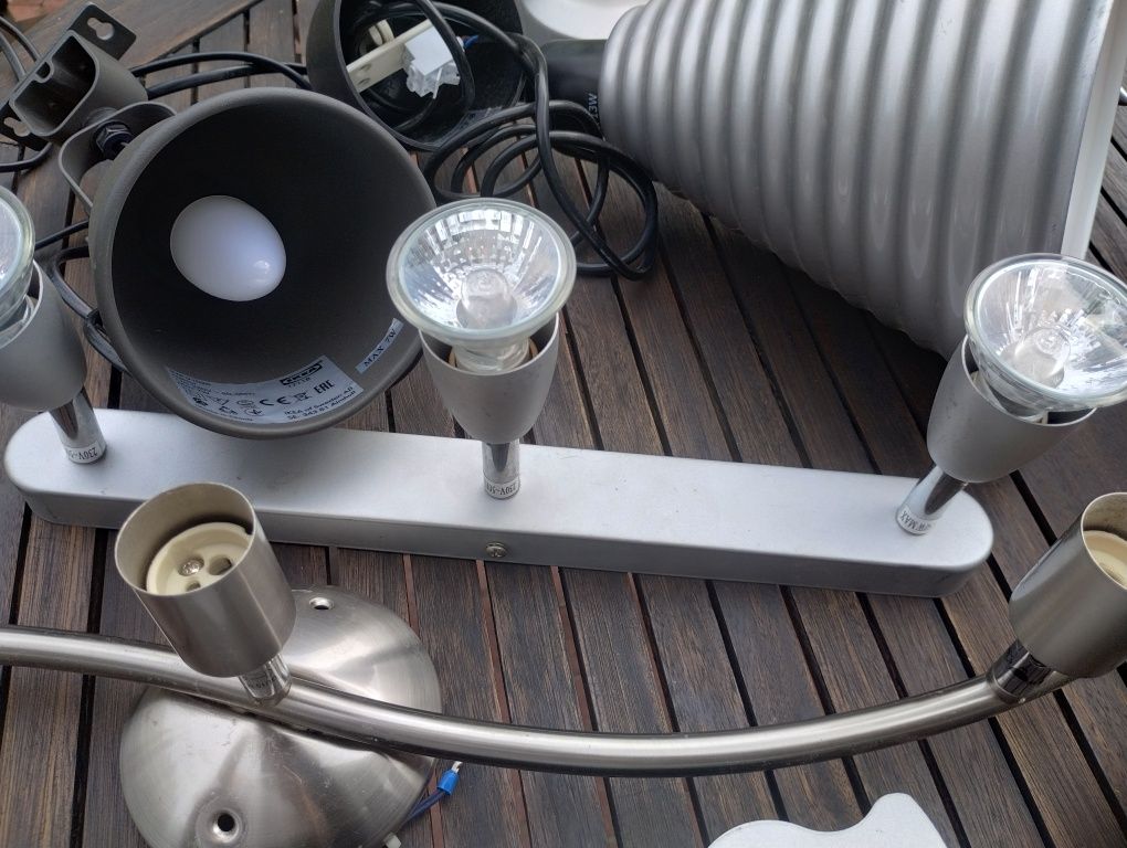Zestaw lamp  skrzynka na klucze metal