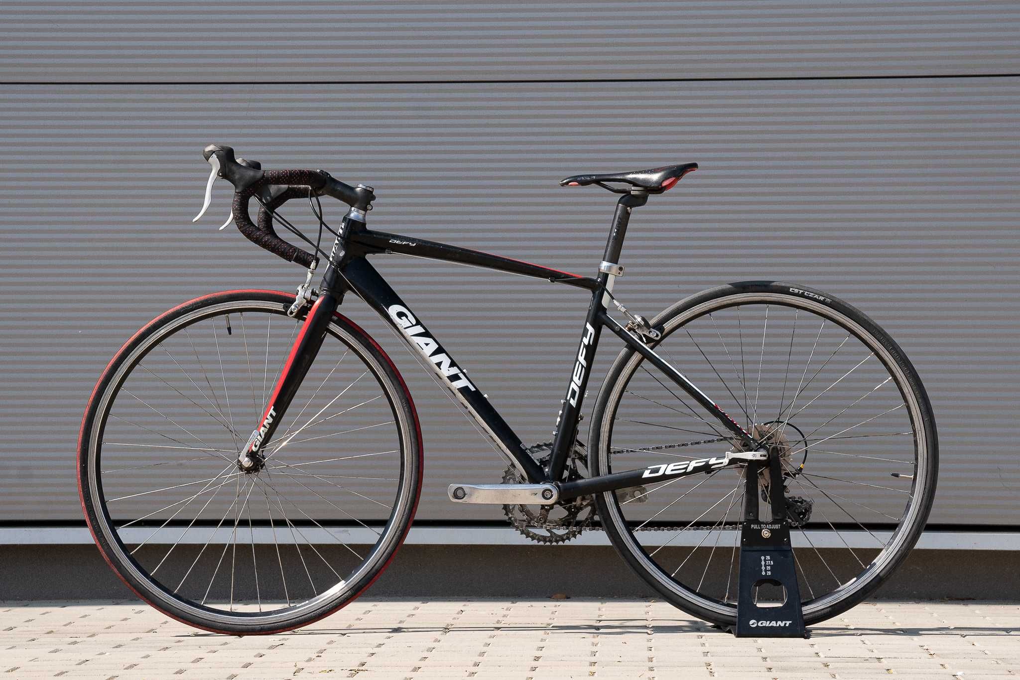 Rower szosowy Giant Defy S-46cm, AluxX, Shimano 2x8s, Szosa Endurance