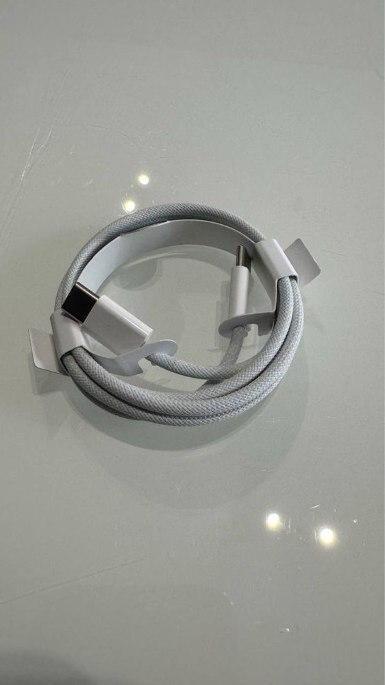 Zestaw Oryginalna Kostka 35 W+ Oryginalny Kabel Usb -C Usb -C 1 M
