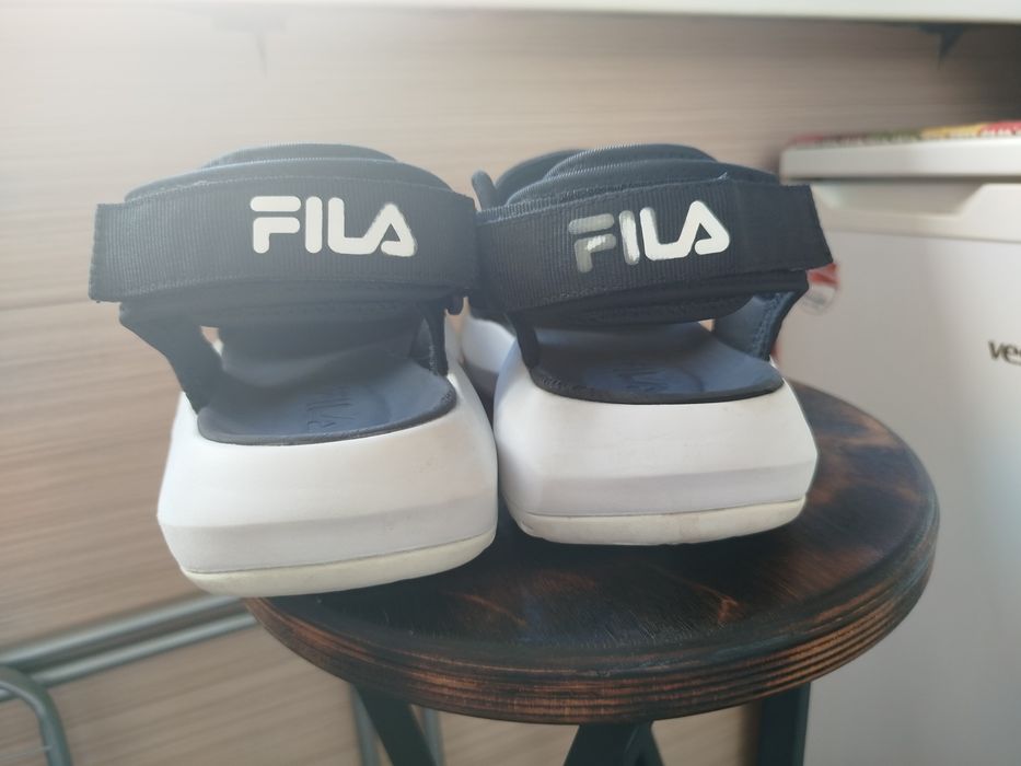 Босоніжки сандалії Fila Versus Sandals Cl 2.0  розмір 41+