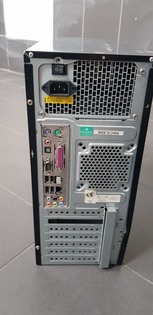 Komputer Q6600 4Gb GA-EP41-US3L zasilacz obudowa