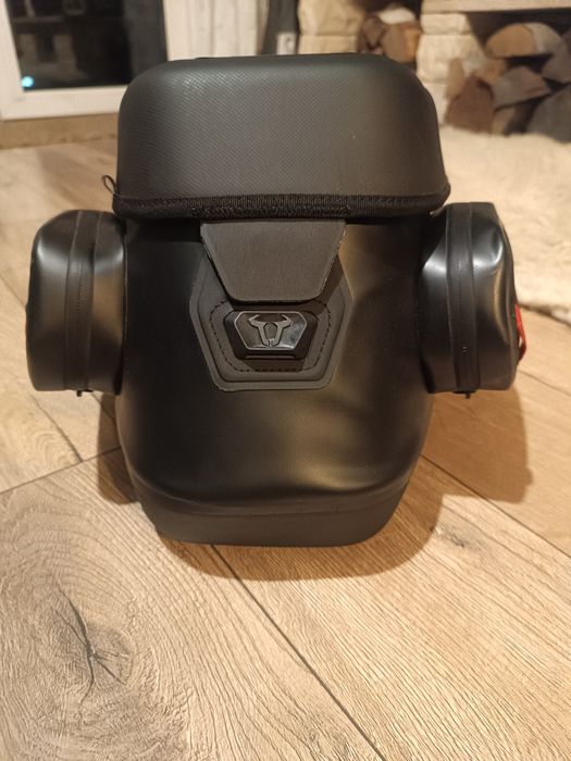 NOWY Tankbag wodoodporny SW MOTECH PRO CITY wp Black  9L czarny
SW MOT