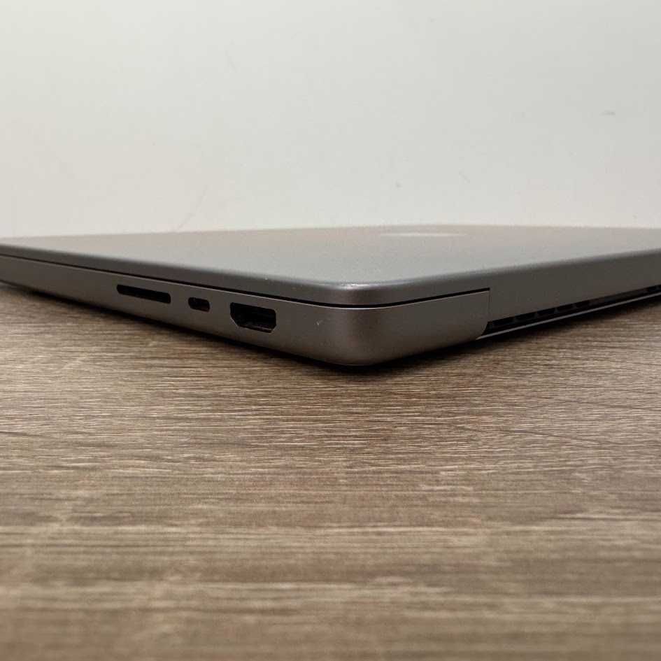 Macbook Pro 14" 2021 M1 Pro/16Gb DDR5/SSD 512Gb акб: 93% (код: M0447)