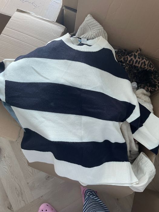 Kartony ubrań markowych zara, stradivarius Bershka