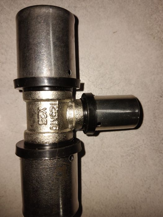 Trójnik TweeTop Pex U 25x16x25  28szt