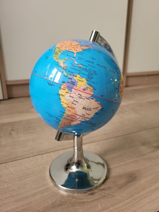 Globus Świata idealny na biurko
