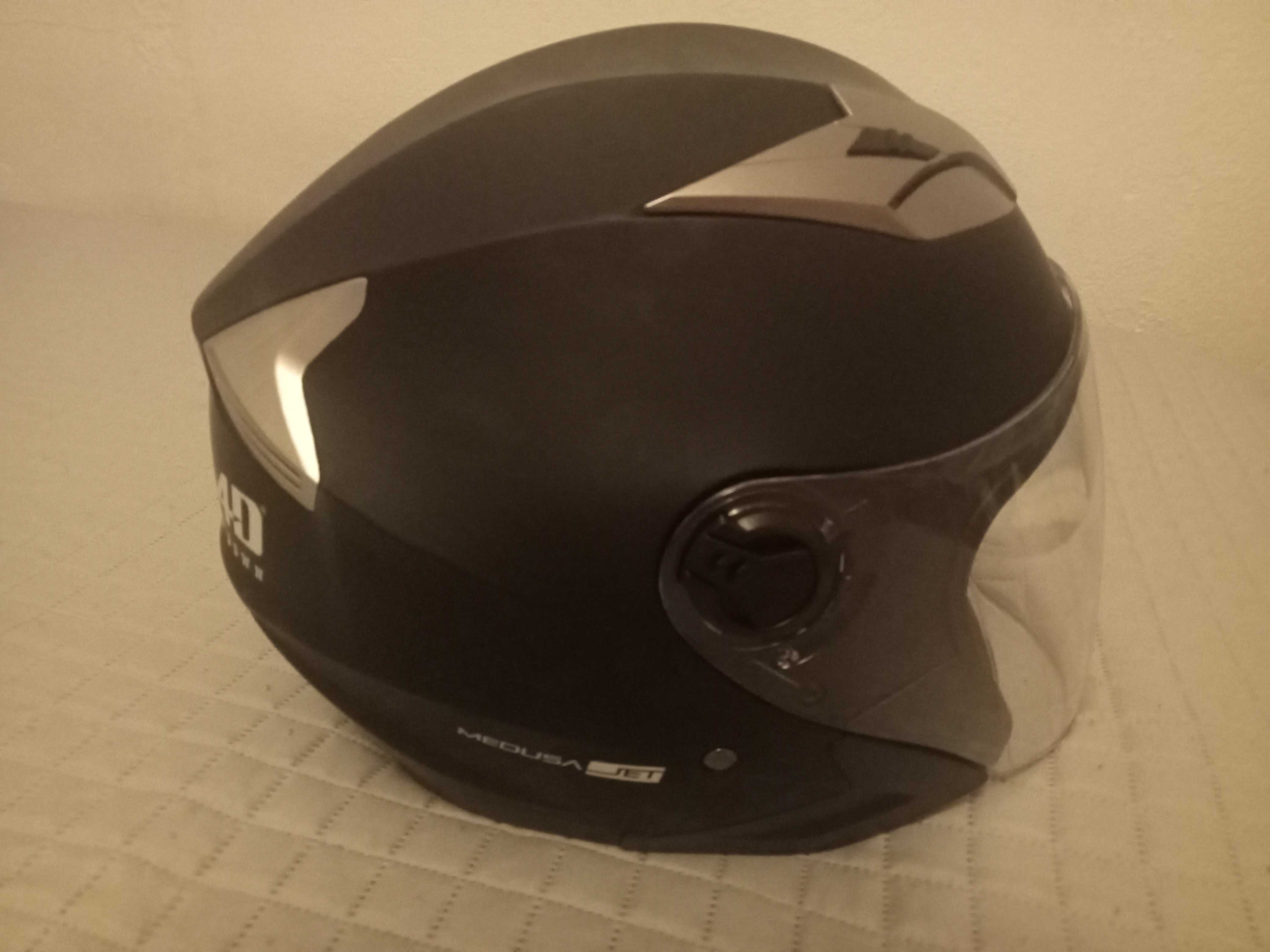 Capacete mota novo