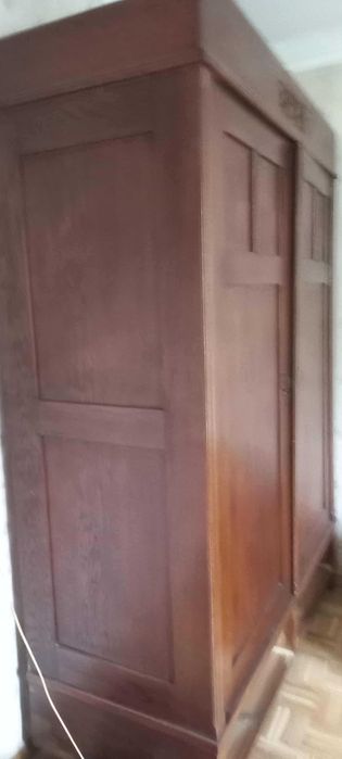 Szafa z okresu międzywojennego