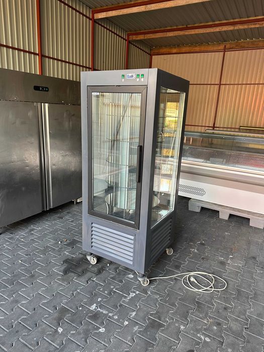 Witryna cukiernicza obrotowa Szafa chłodnicza