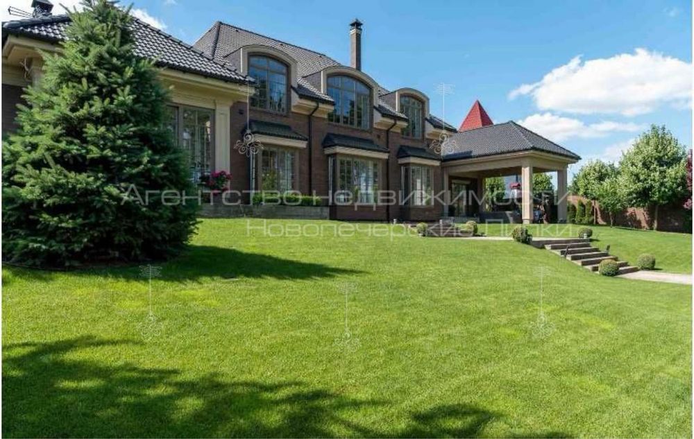 Аренда дома 550м2 Стоянка