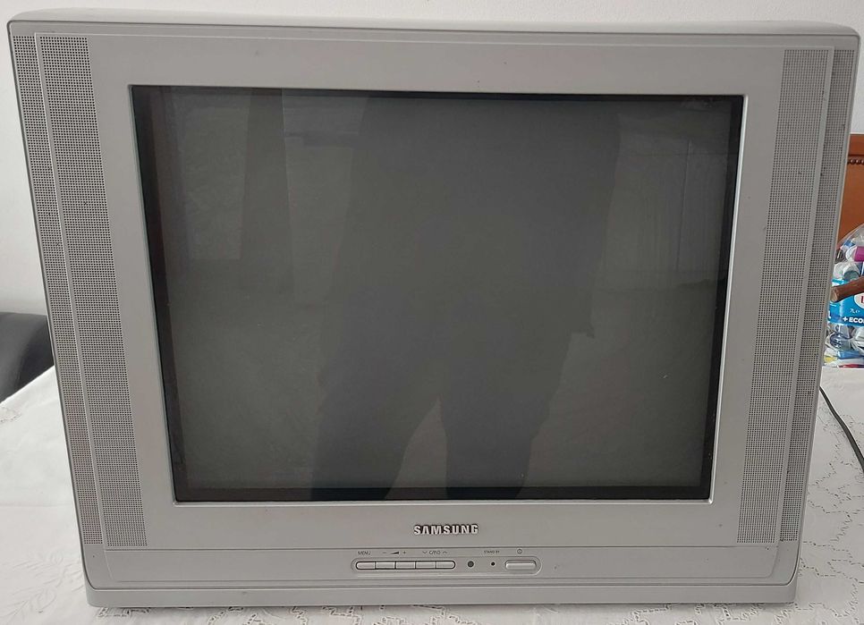 TV Samsung CRT 21” (mod CW-21M163N) – Excelente p/ consolas retro