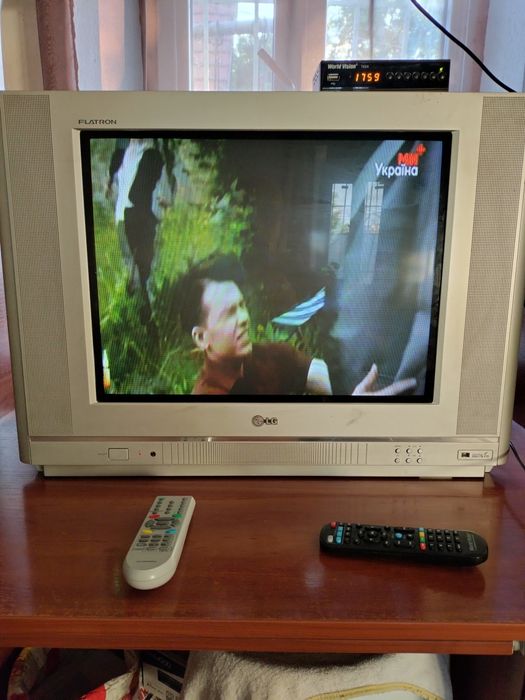Телевізор Lg б/у.