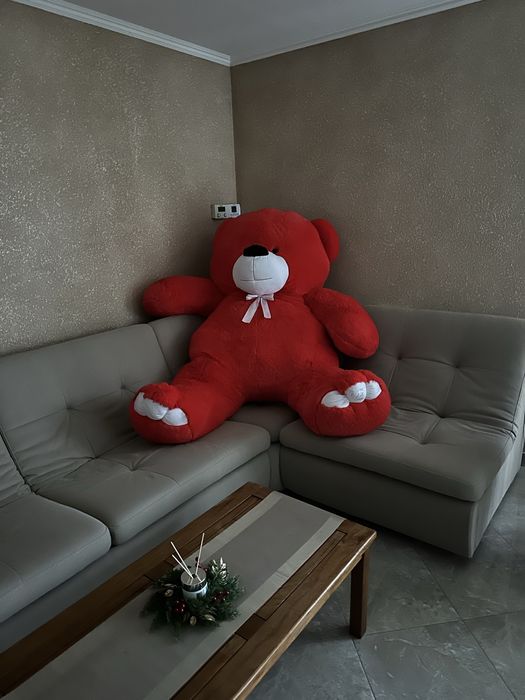 Великий плюшевий ведмідь Новий