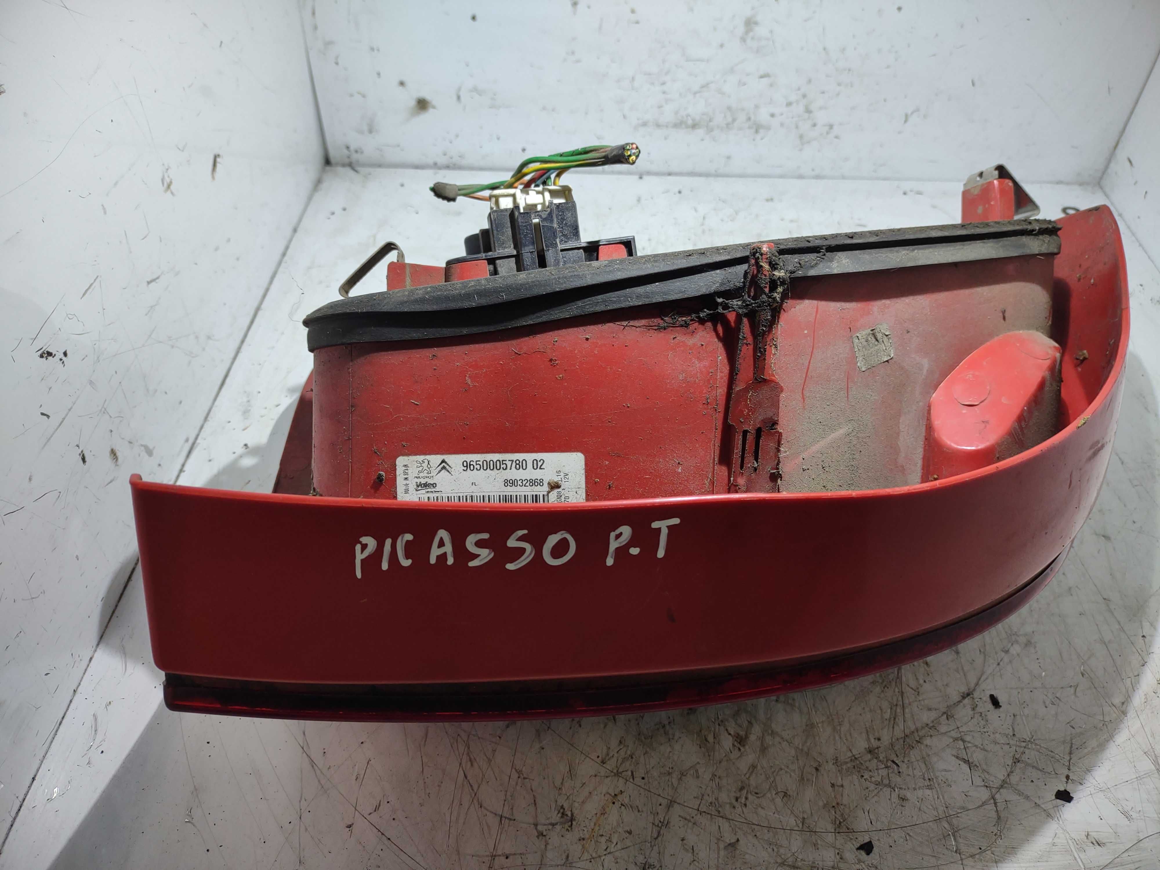 Lampa tylna prawa citroen XSARA PICASSO