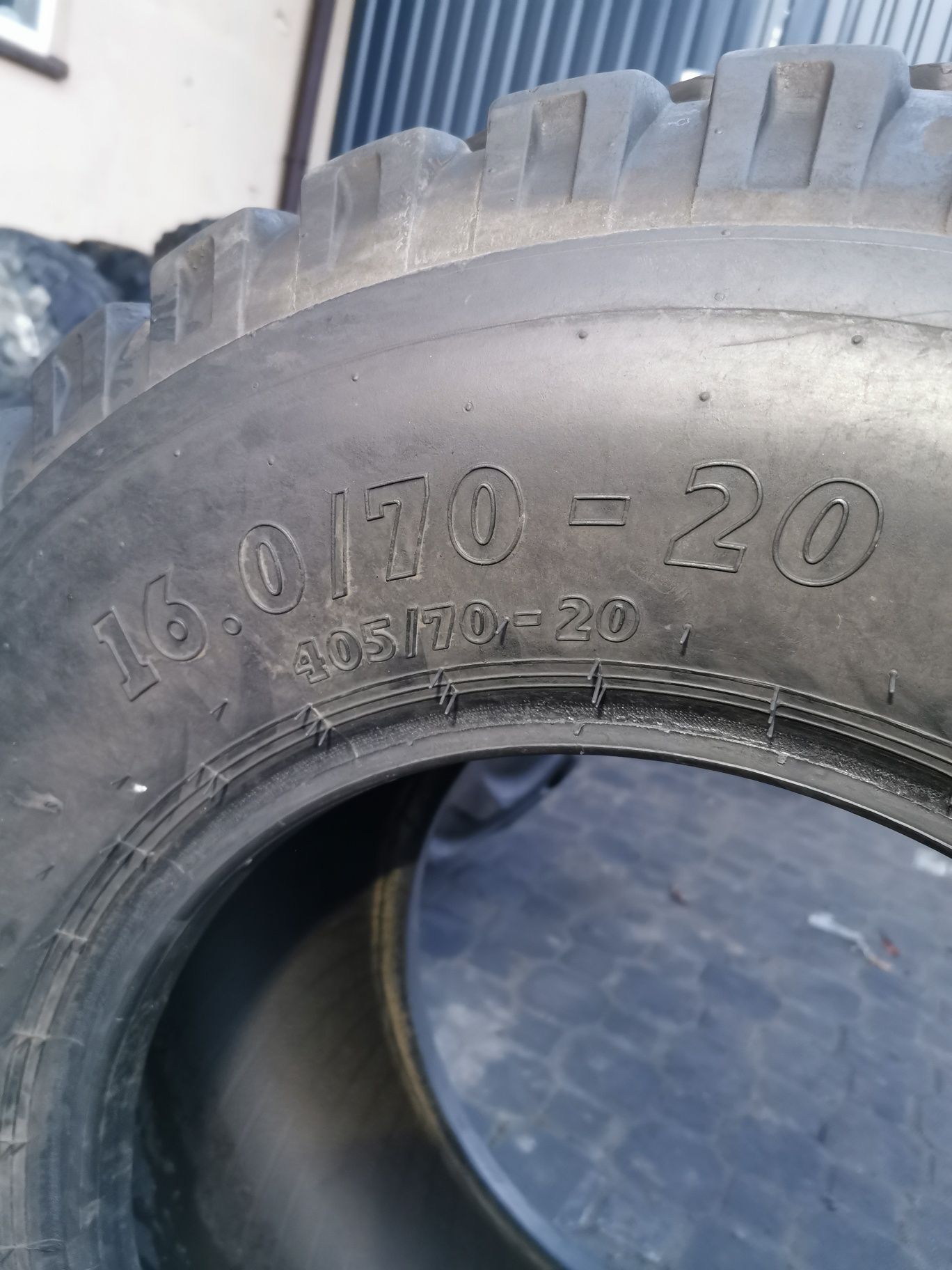Opona 16.0/70-20  ( 405/70-20 ) 16P.R  BKT Implement - AW705 #