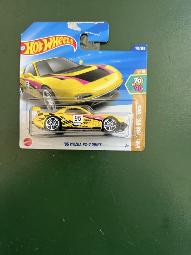 Vendo CINCO HotWheels