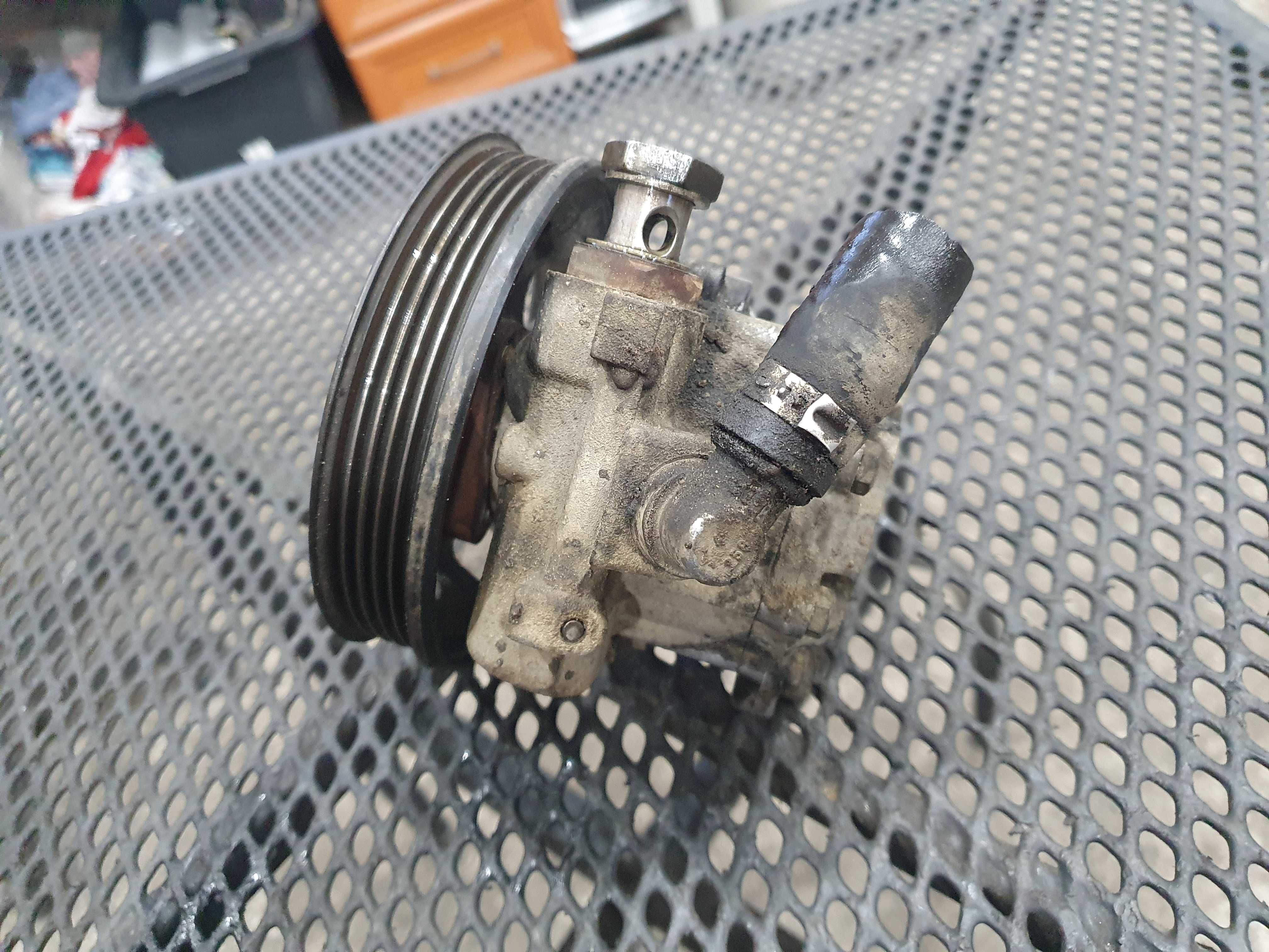 Pompa wspomagania Vw Passat b5 1.6 benzyna AHL sprawna