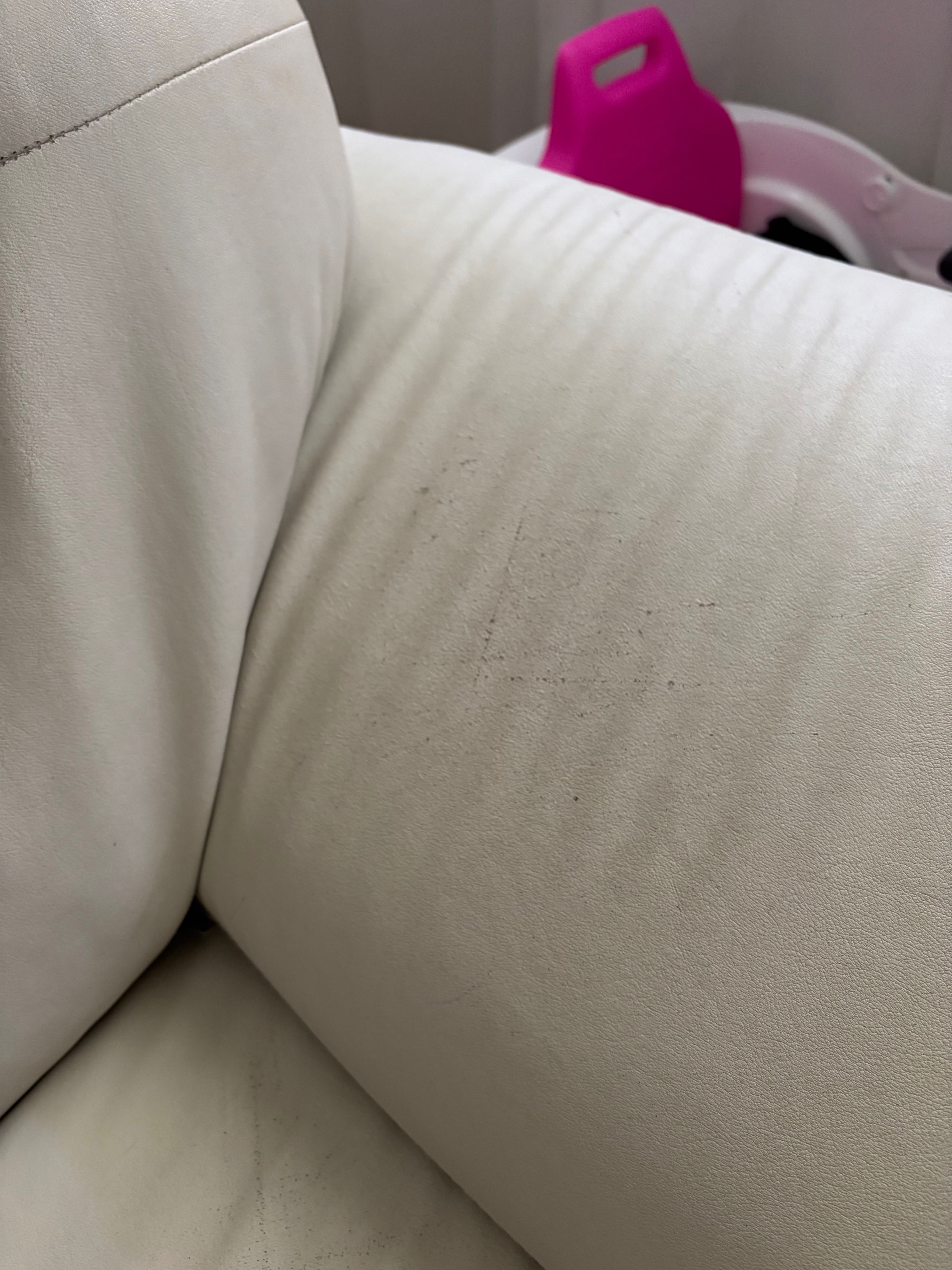 Sofá  com chaise longue  bege estilo pele