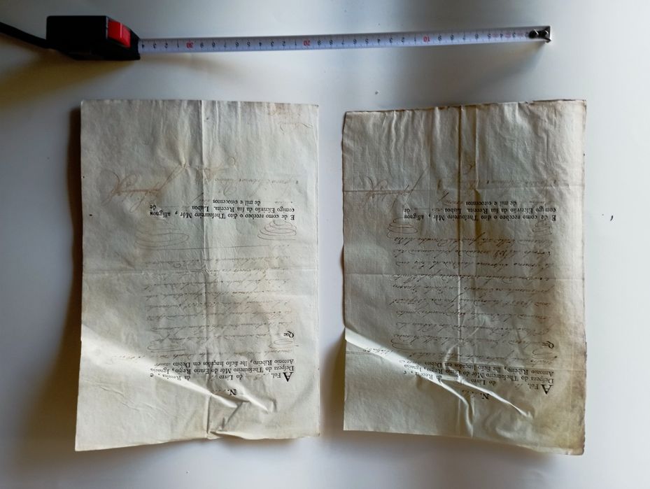 Manuscritos e pautas musicais antigas