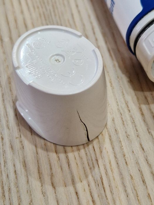 Електрична зубна щітка Oral-B Braun 3744