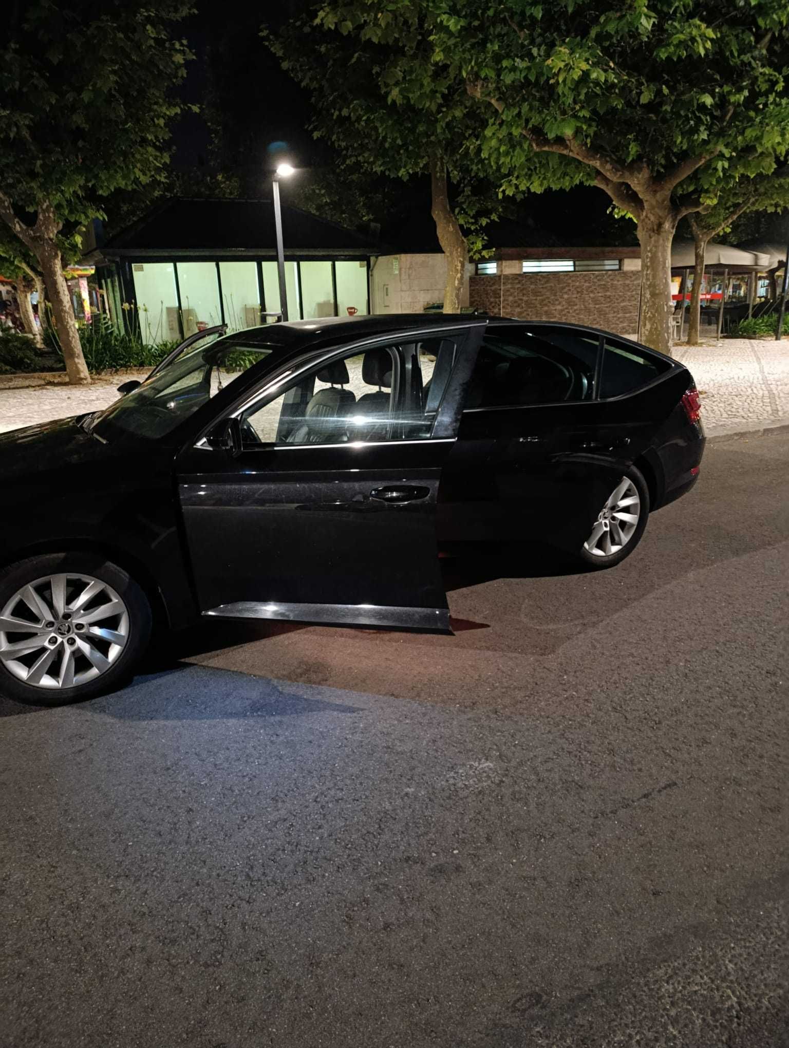 Skoda Superb  2.0 TDI