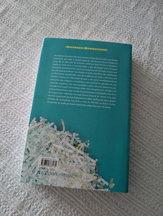 Livro Uma Vida em Mil Pedaços - James Frey