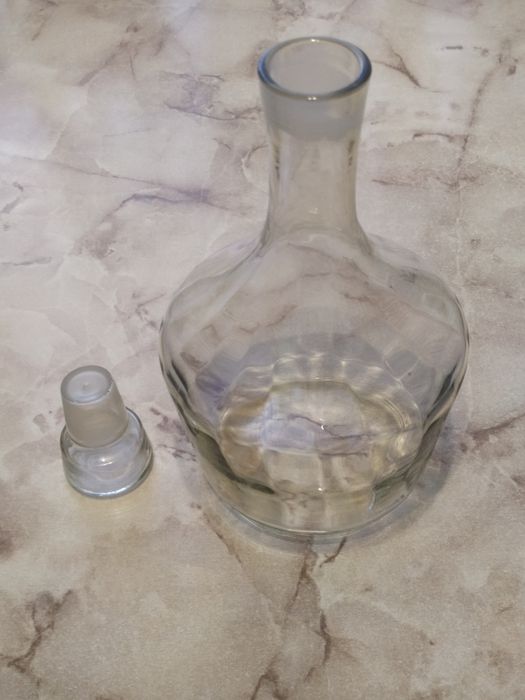 Графін скляний кухонний 1.5л.