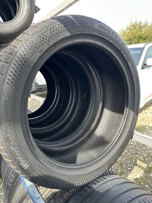 Шини б/у 225/45/18 R18 Continental
