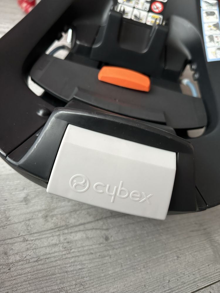 Nosidelko Cybex ATON 5  plus baza