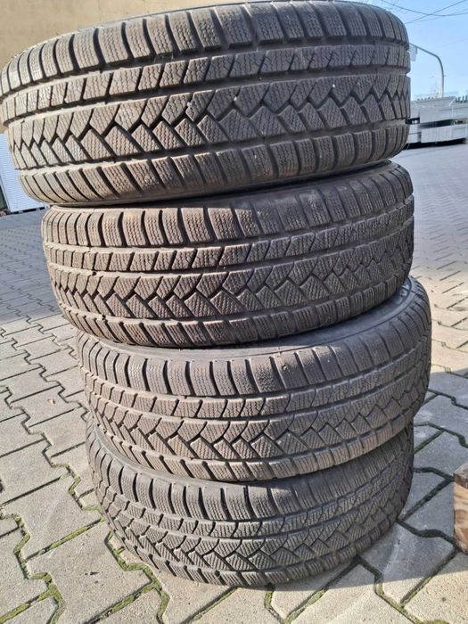 4 Opony zimowe bieżnikowane 215/60 R16 Glob Gum zima z 2023r.