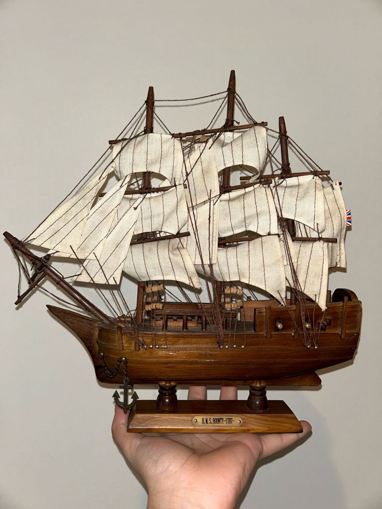 Barco de Madeira HMS Bounty