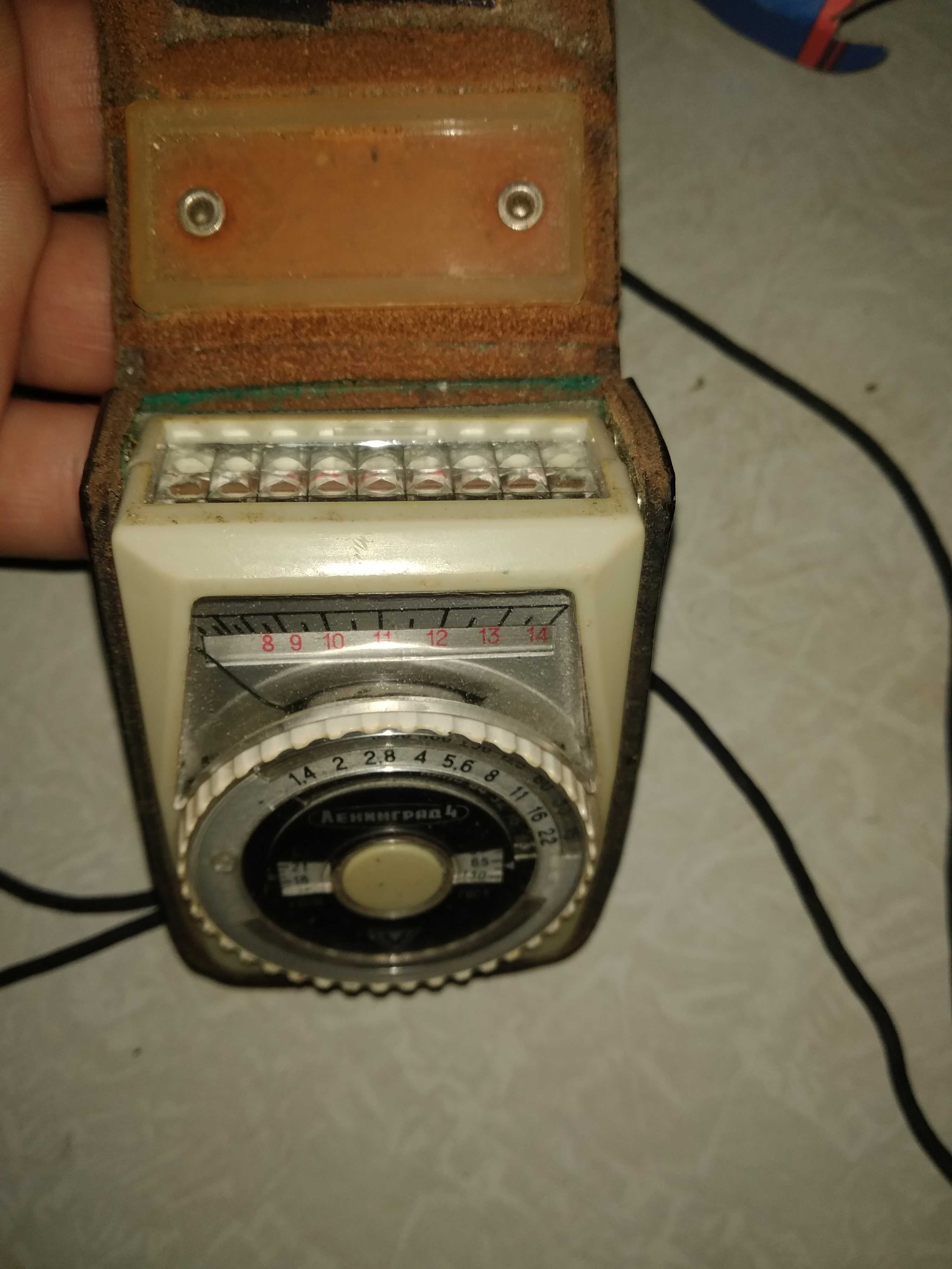Фотоэкспонометр ленинград 4, 8, одним лотом