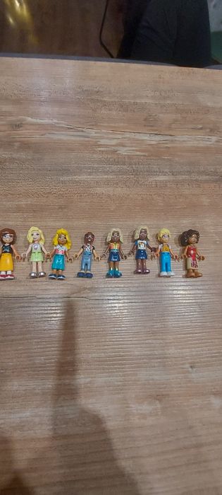 Figurki lego friends 8 szt