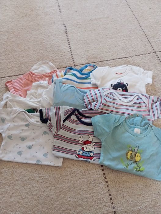 Lote de Roupas de Menino (Tamanho 3-6 meses) - Total 52 peças