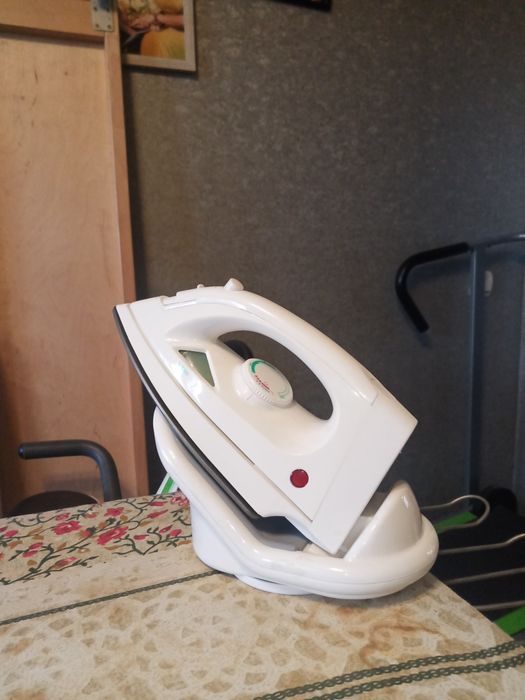 Продам праску безпроводну