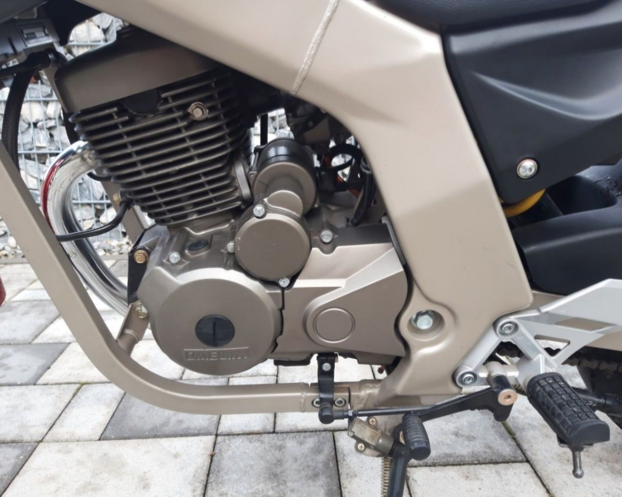 Daelim Roadwin 125  motocykl motor na kat B