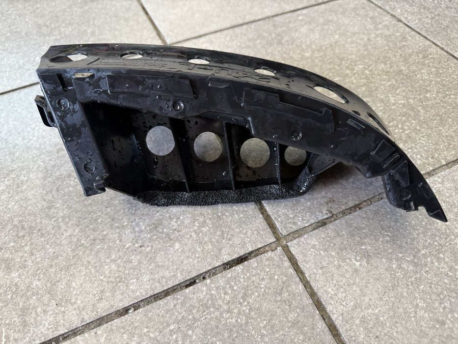 Продам Крепление(кронштейн) бампера заднего левое субару легаси 24U-l